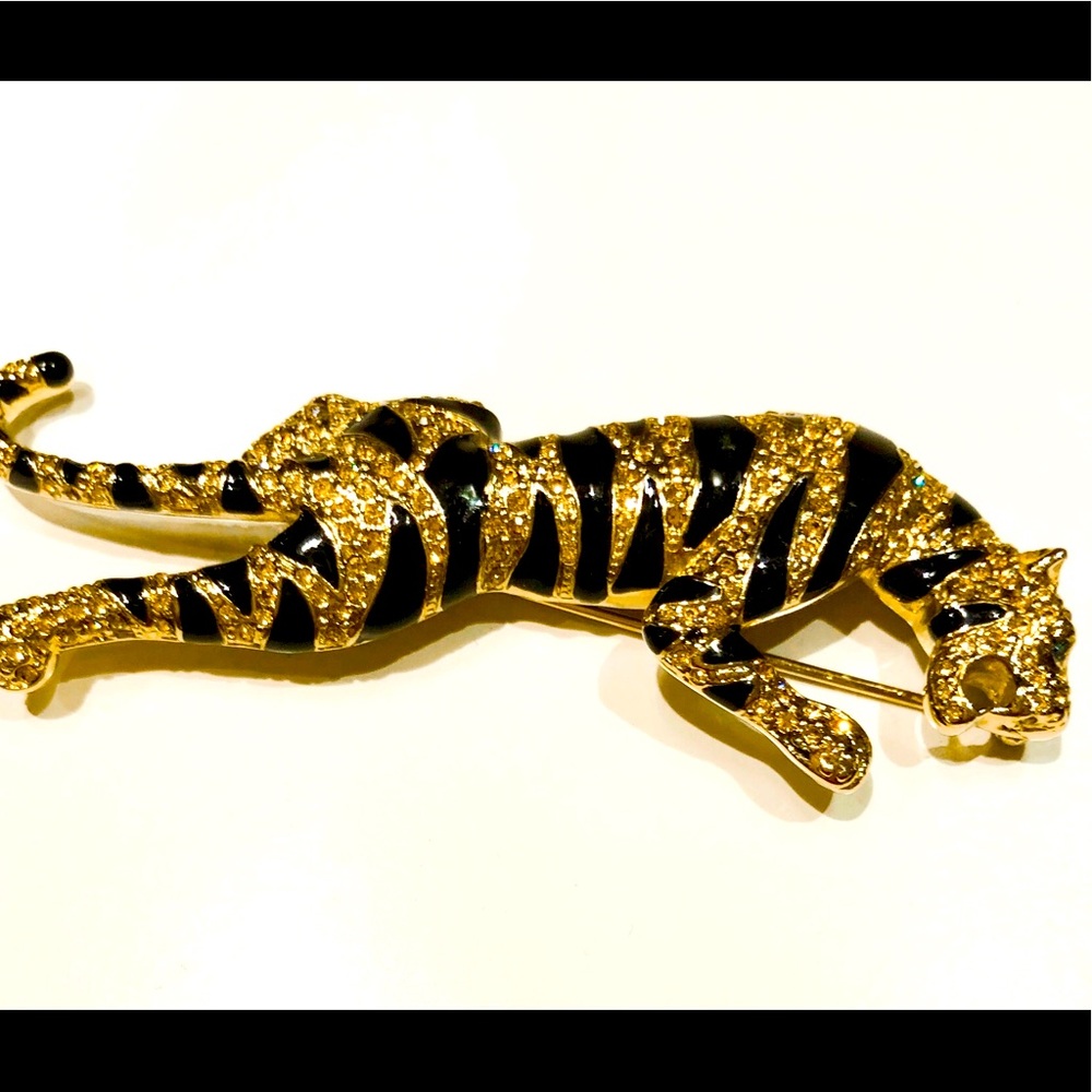 Carolee 1997 Vintage Special Edition 3 1/4 W Stalking Tiger